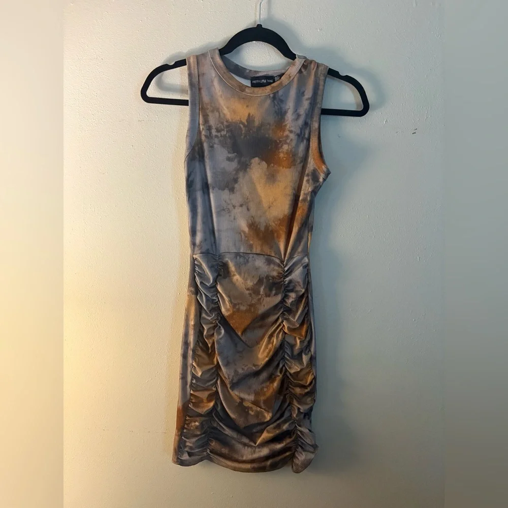 PrettyLittleThing Shape Tan Tie Dye Ribbed Bodycon Dress - Picture 7 of 12